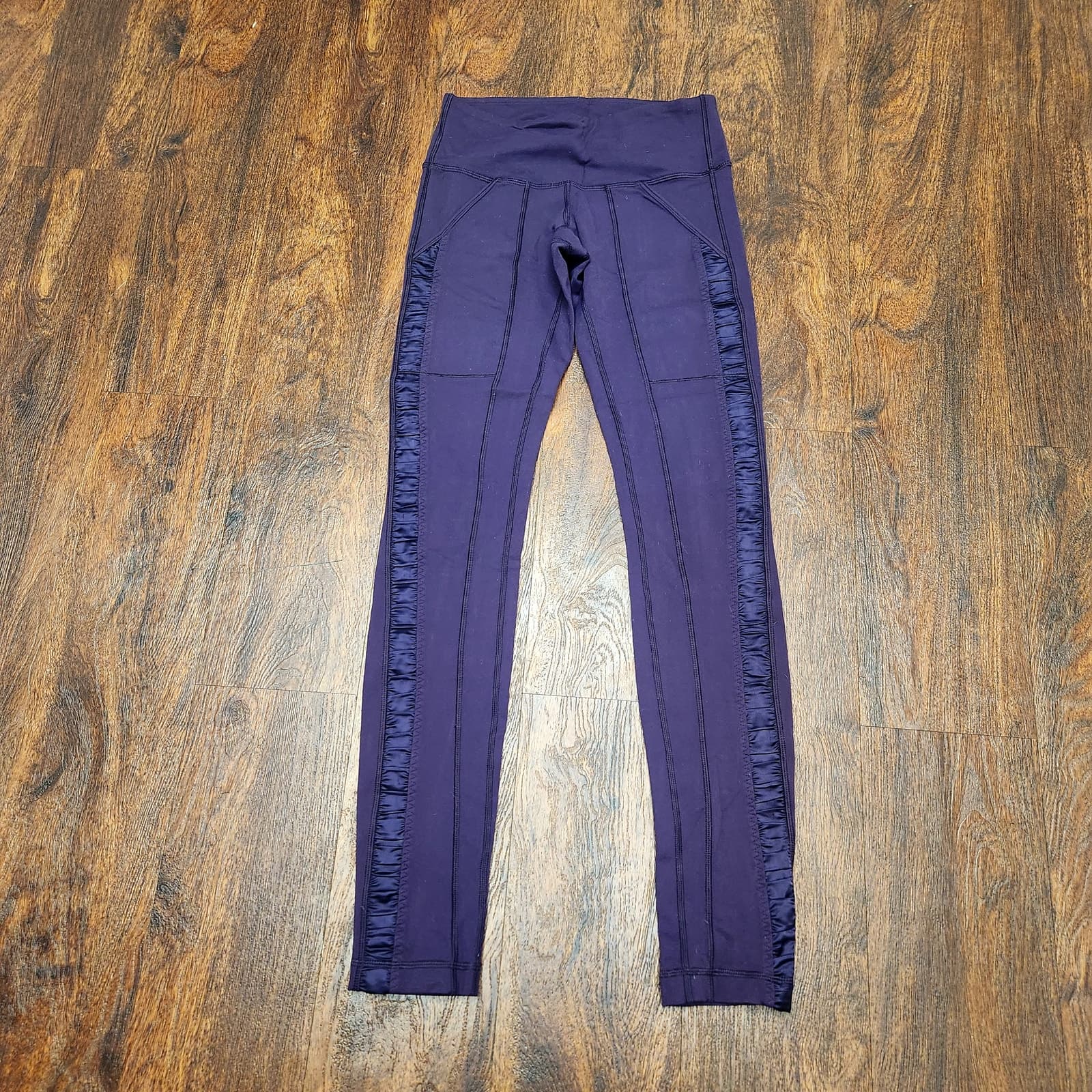 Lululemon Practice Daily Pants Leggings in Deep Zinfandel, Size 4 - Thumbnail 7