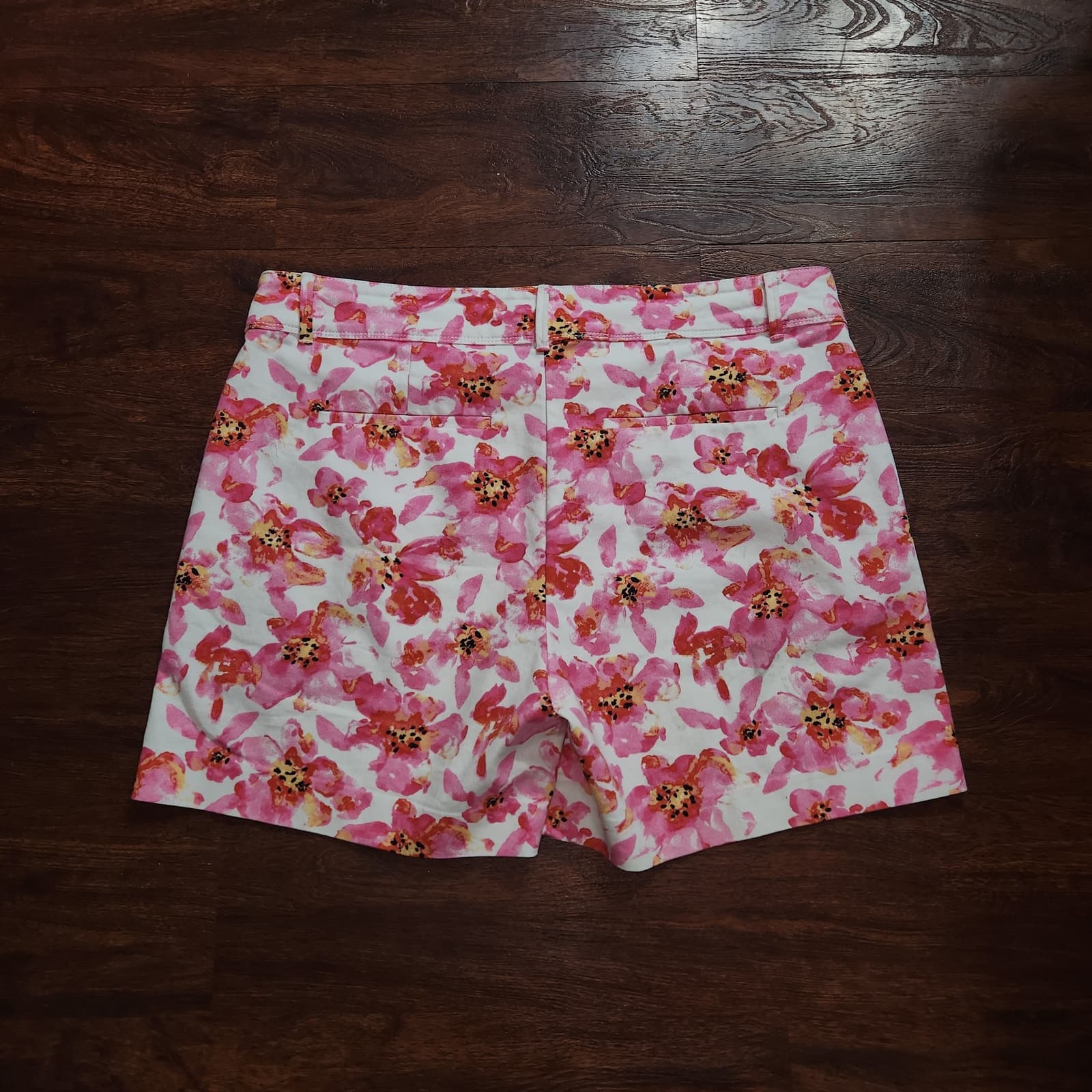 Isaac Mizrahi Pink Watercolor Floral Print High RIse Shorts, Plus Size 16 - Thumbnail 5