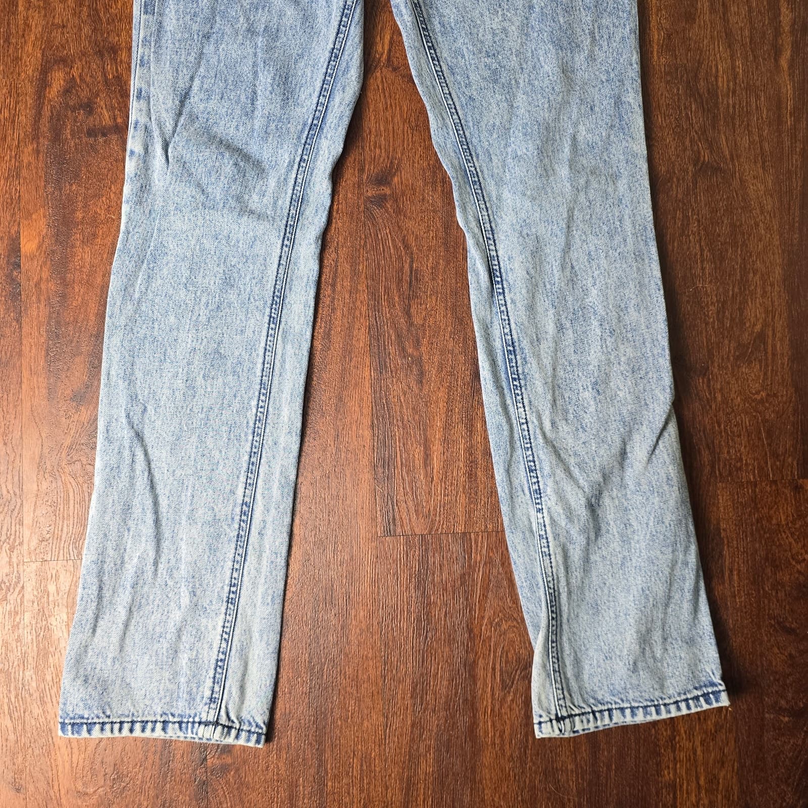 Diesel Liv Straight Leg Low-Rise Light Wash Jeans - Size 28x30 - Thumbnail 5