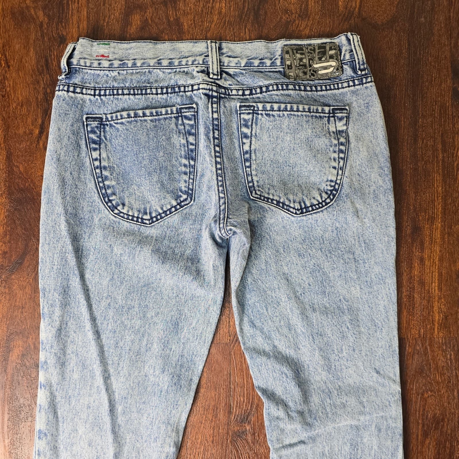 Diesel Liv Straight Leg Low-Rise Light Wash Jeans - Size 28x30 - Thumbnail 8