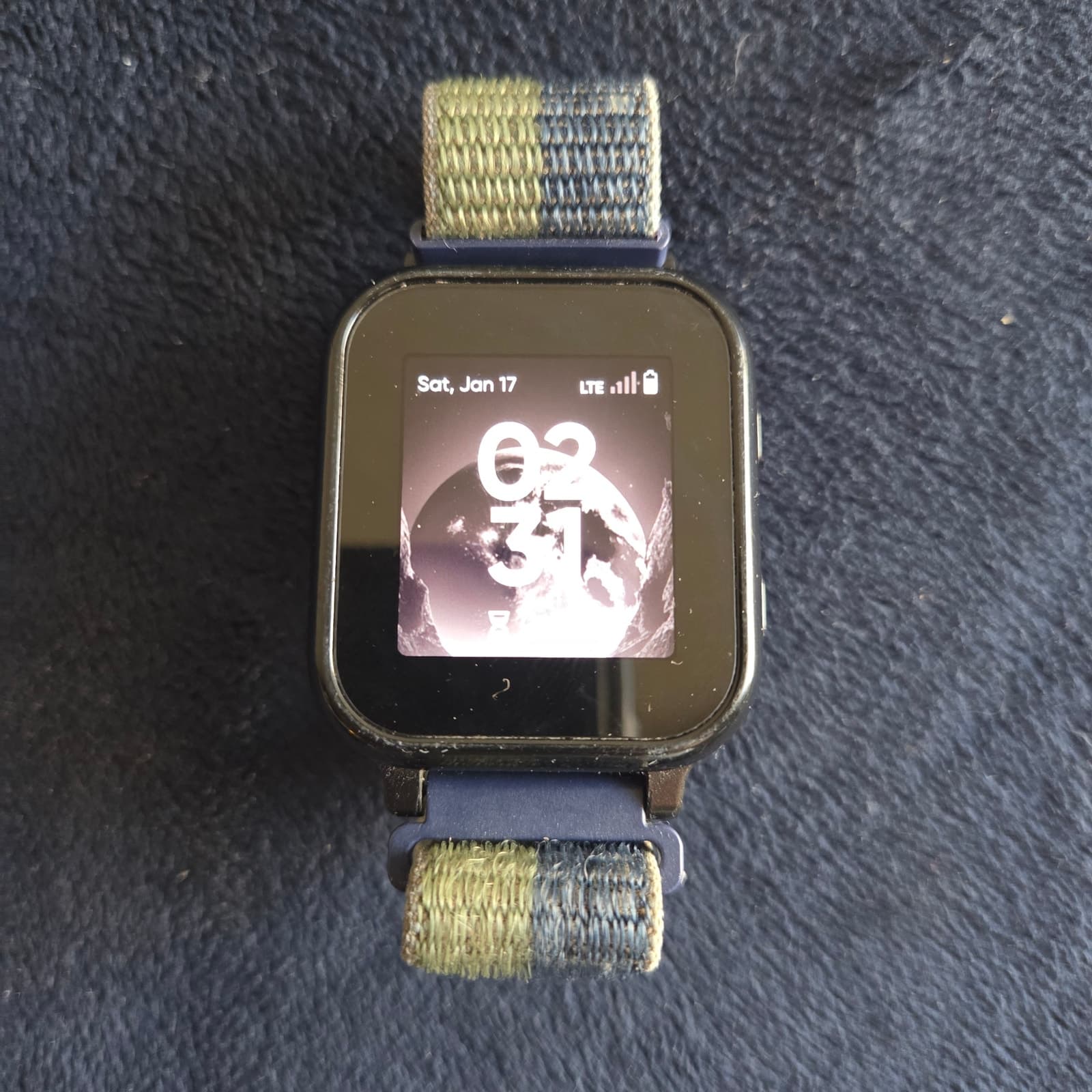 gabb 3e Children's Smart Watch + Charger - WORKS - Image 1