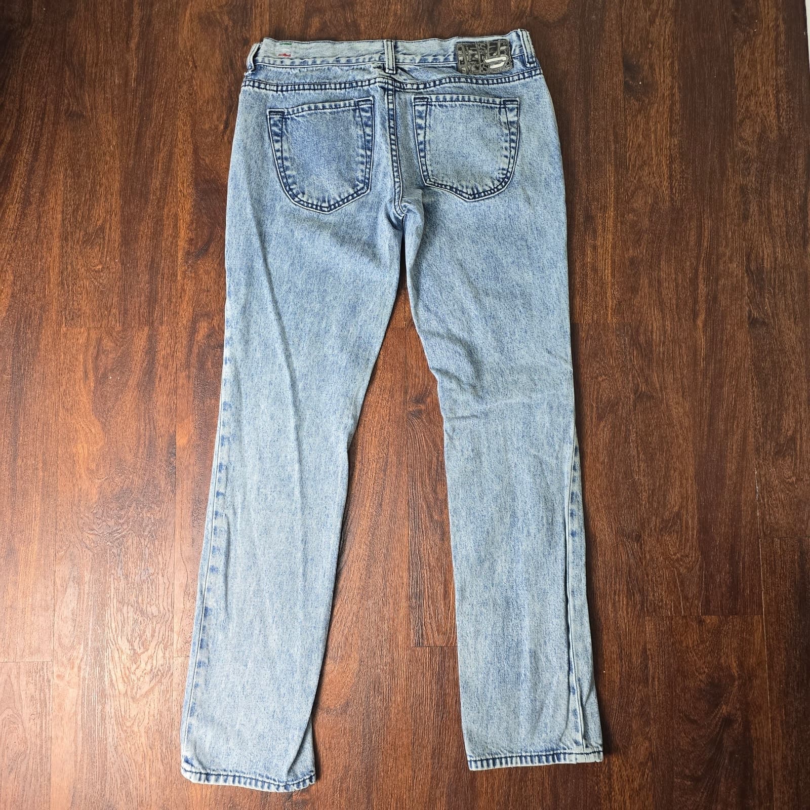 Diesel Liv Straight Leg Low-Rise Light Wash Jeans - Size 28x30 - Thumbnail 7