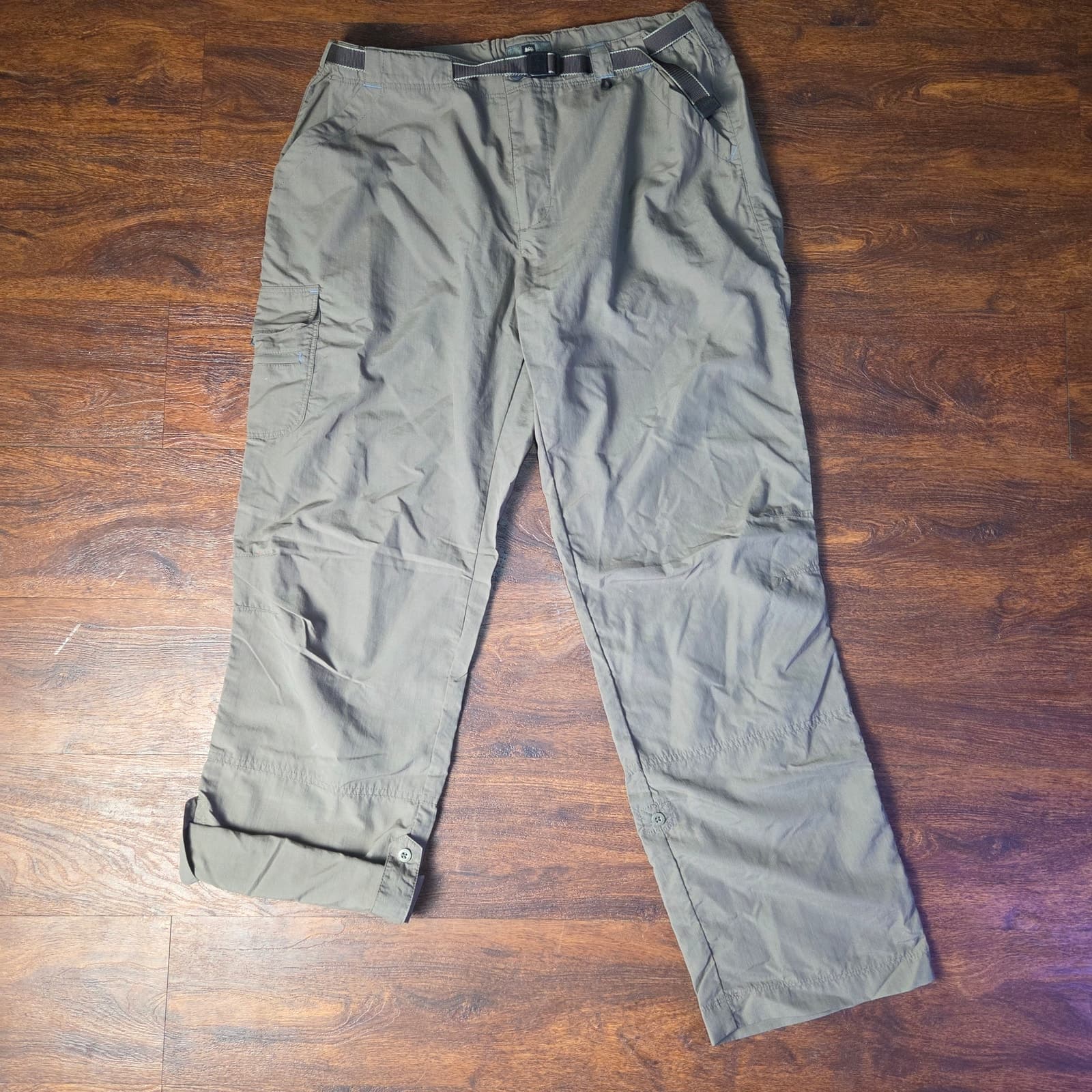 REI Women's Denali 100% Nylon Belted Roll Up Pants UPF 30 Khaki Size 14 - Thumbnail 2
