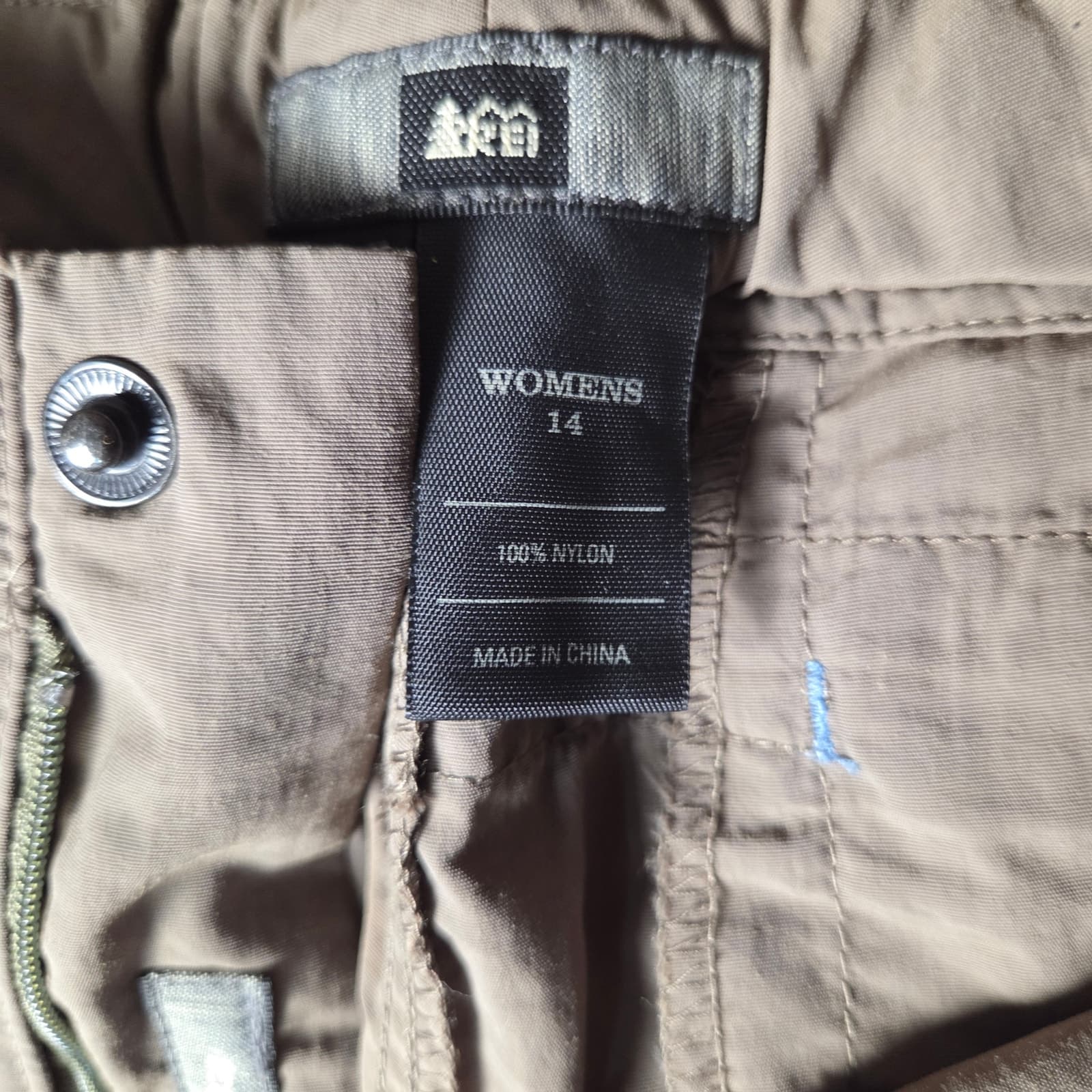 REI Women's Denali 100% Nylon Belted Roll Up Pants UPF 30 Khaki Size 14 - Thumbnail 9