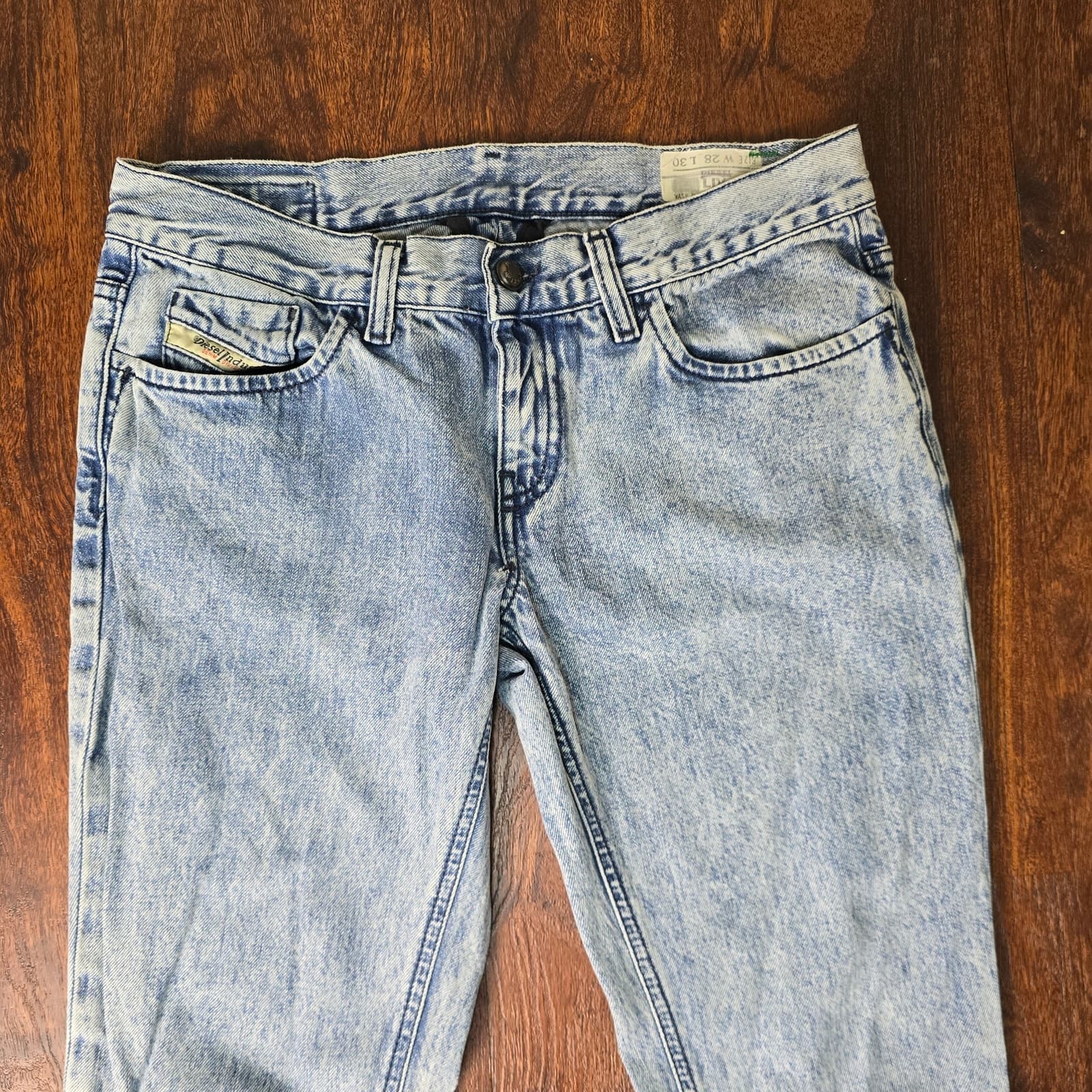 Diesel Liv Straight Leg Low-Rise Light Wash Jeans - Size 28x30 - Thumbnail 4