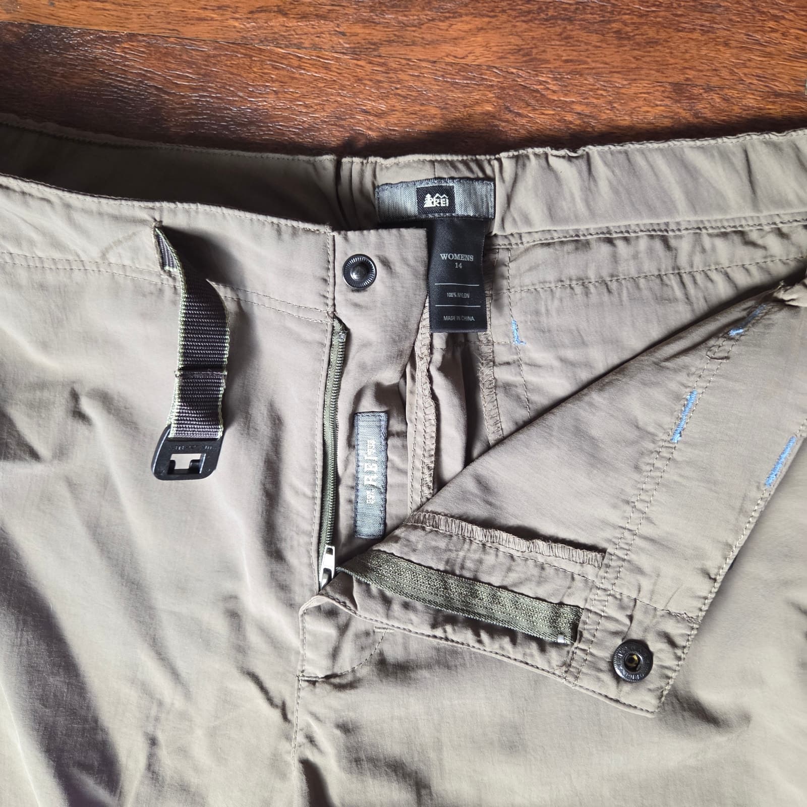 REI Women's Denali 100% Nylon Belted Roll Up Pants UPF 30 Khaki Size 14 - Thumbnail 5