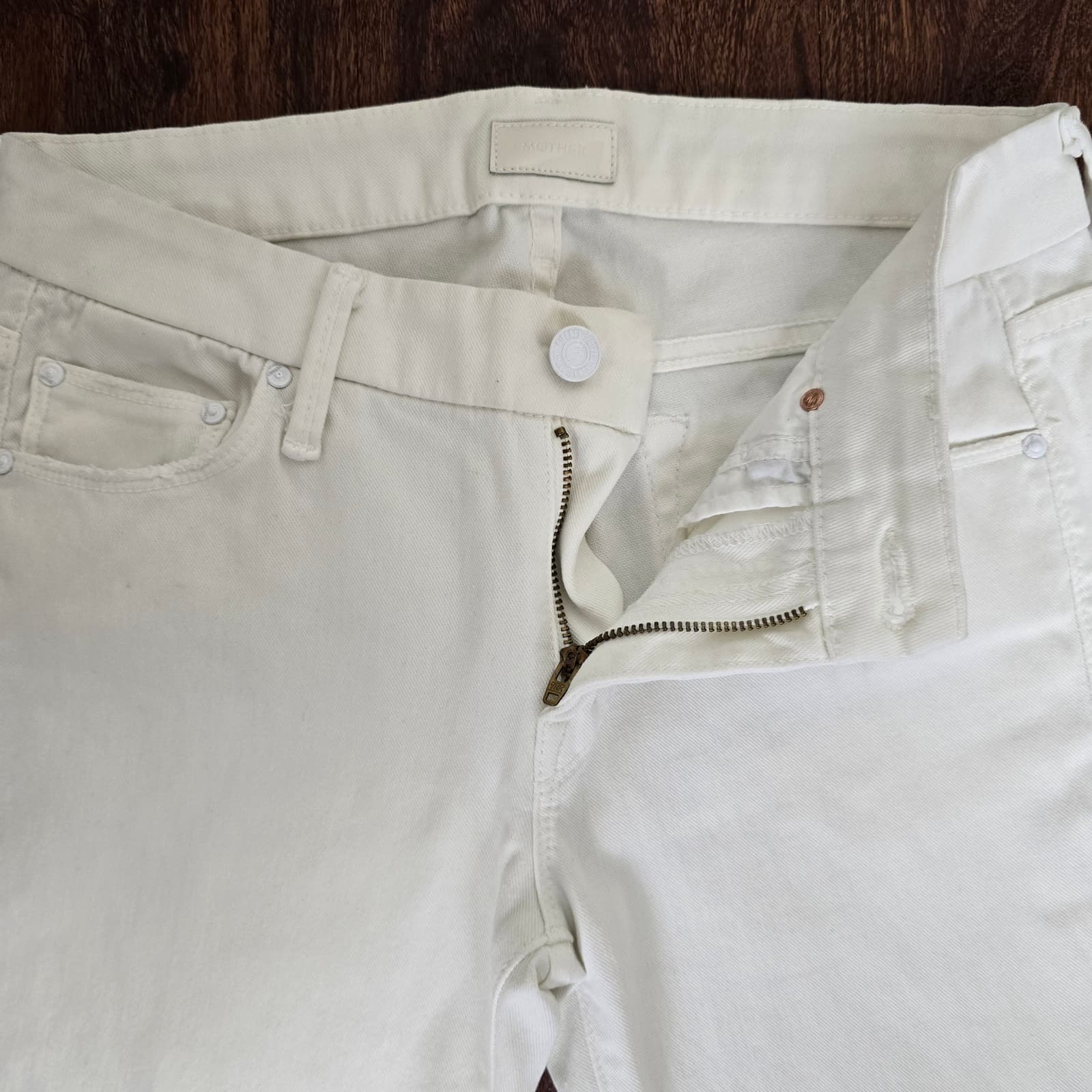 Mother Denim The Looker Crop Jeans in Glass Slipper White, Size 26 - Thumbnail 6