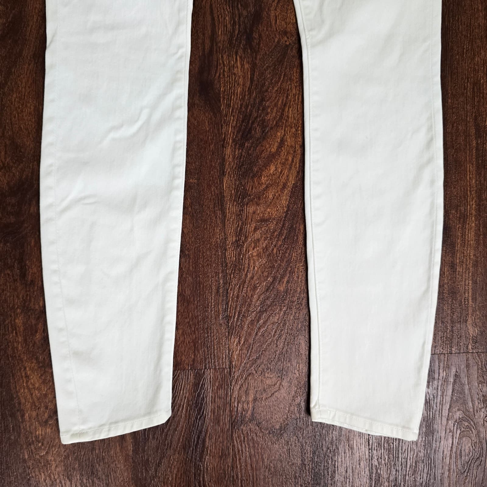 Mother Denim The Looker Crop Jeans in Glass Slipper White, Size 26 - Thumbnail 7