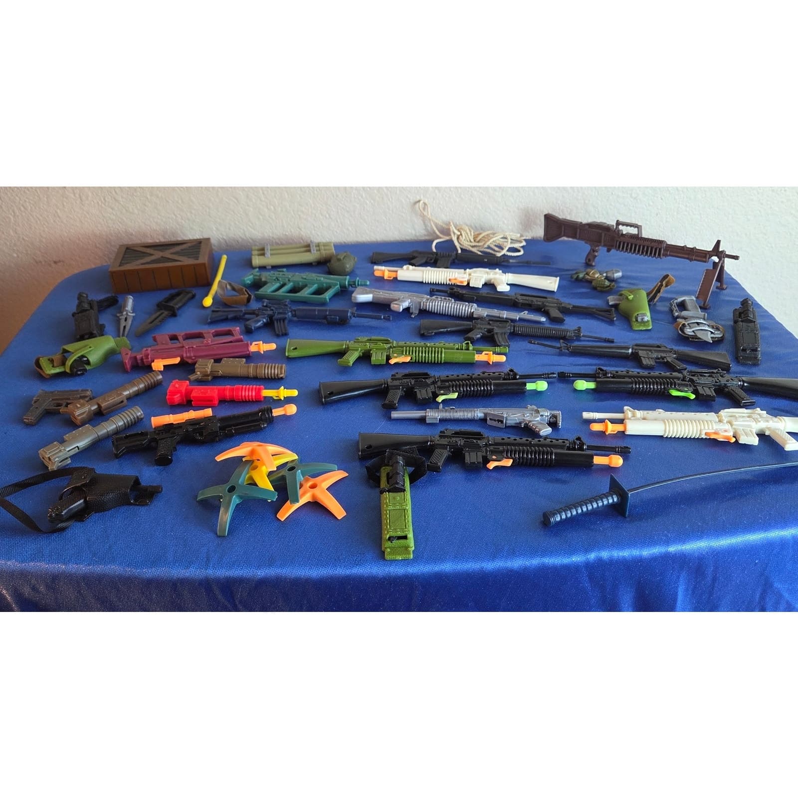 VINTAGE HUGE 50+ piece bundle 90's GI JOE weapons guns knives missile launchers - Thumbnail 2