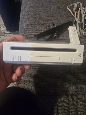 Nintendo Wii Console - White GameCube Compatible Tested Working With Controler - Thumbnail 2