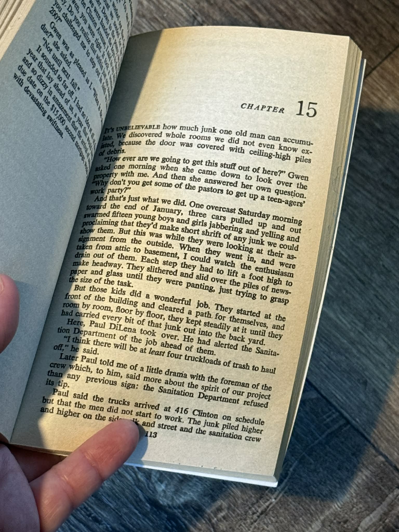 The Cross and the Switchblade by David Wilkerson - Vintage Book - Thumbnail 2