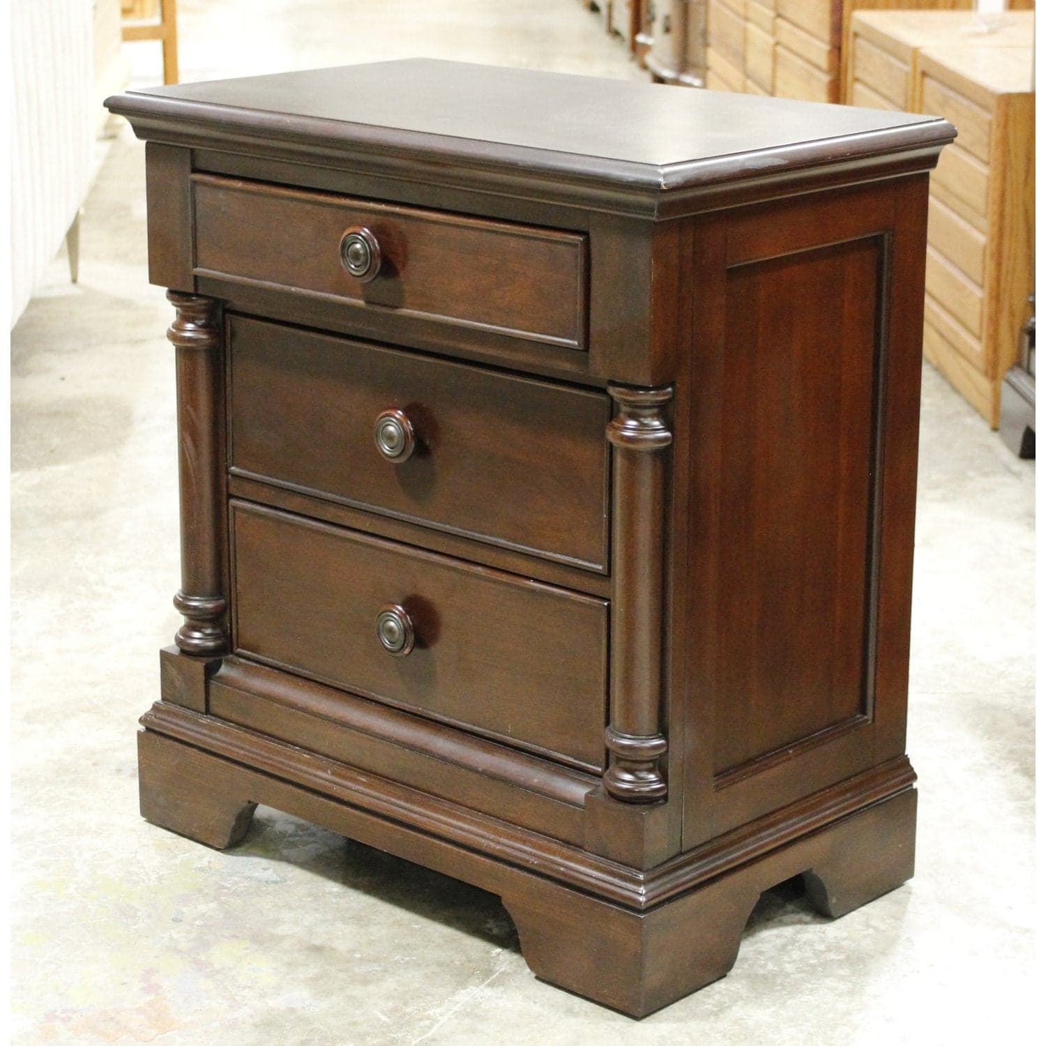 3 Drawer Nightstand w/Pillars - Espresso - Thumbnail 4