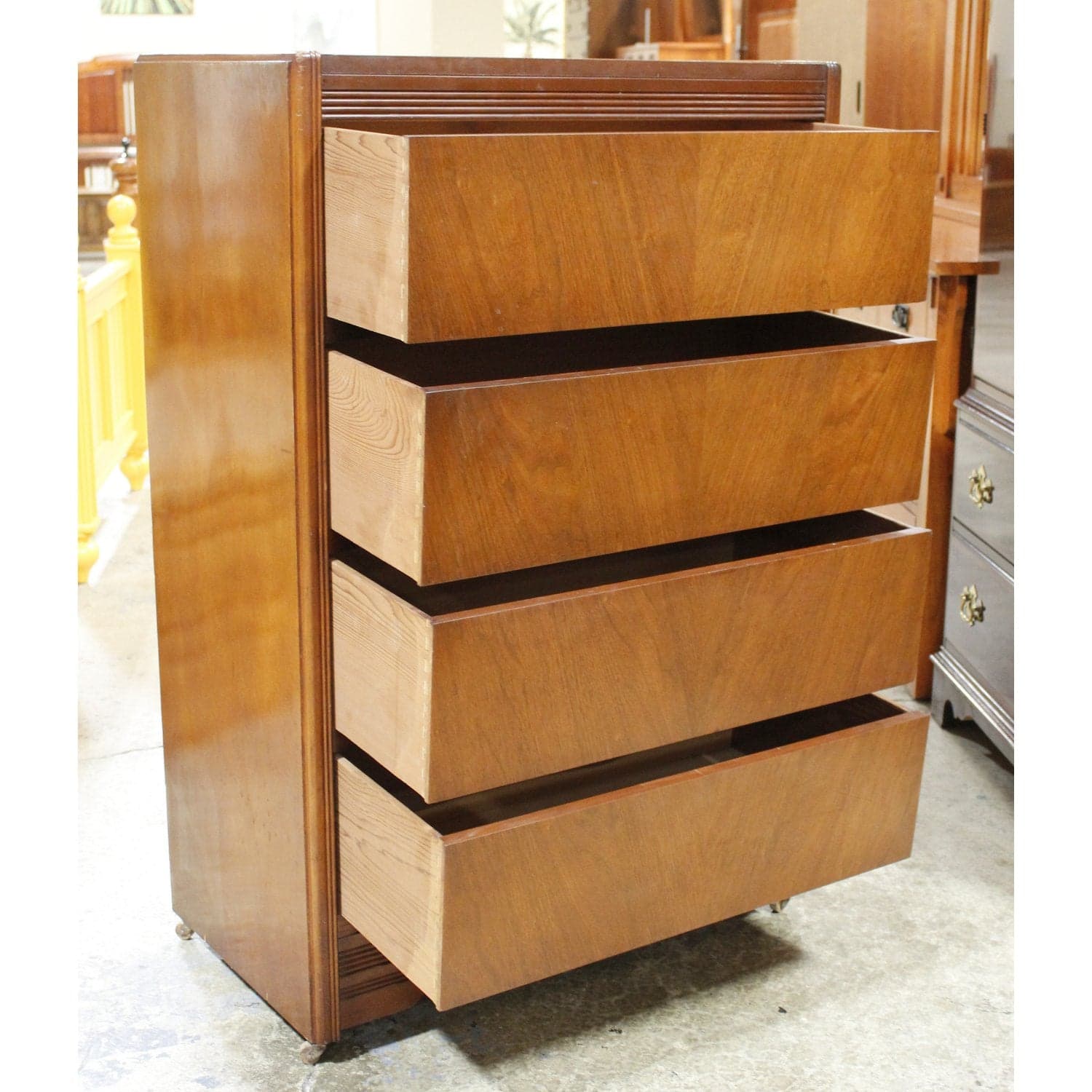 Vintage 4 Drawer Chest of Drawers - Thumbnail 2