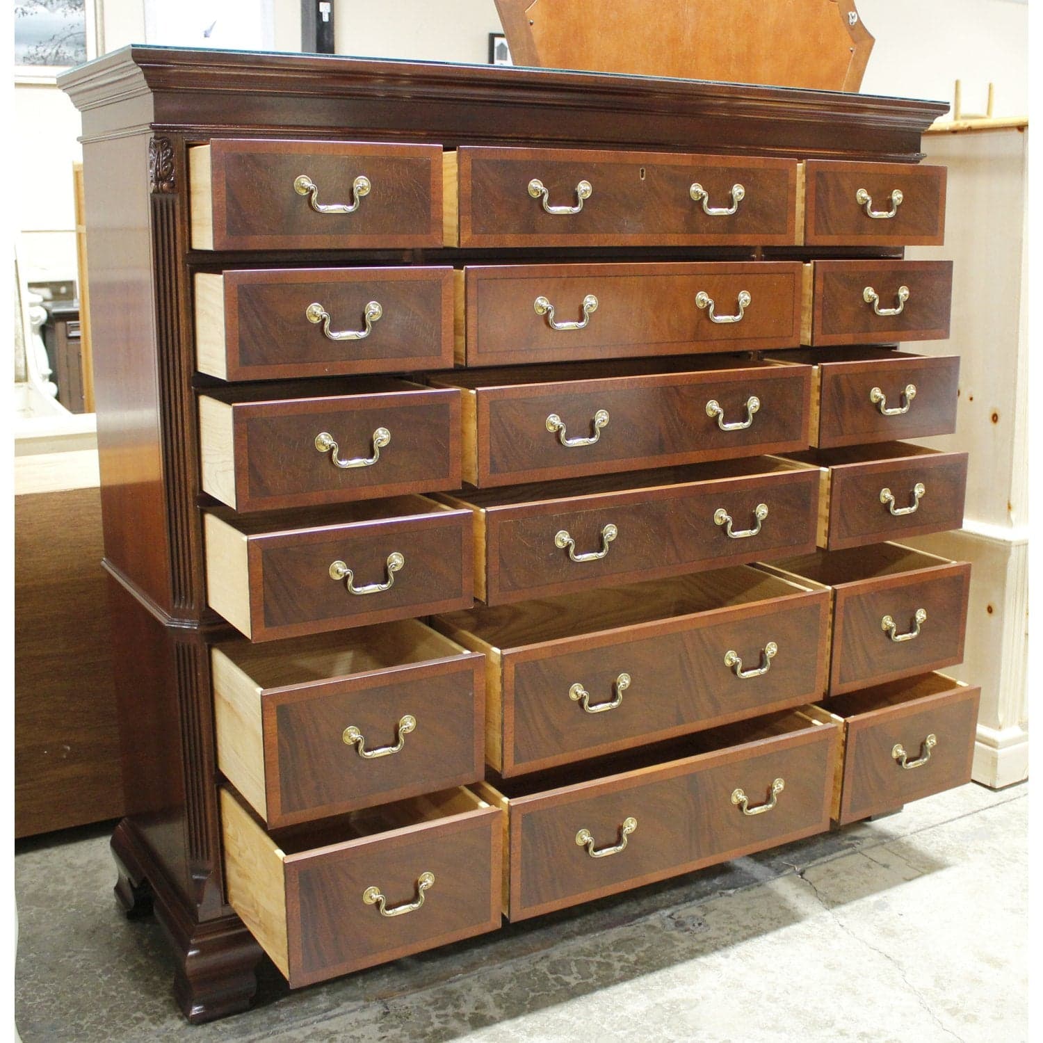 Ethan Allen 18 Drawer Dresser - Mahogany Finish - Thumbnail 2
