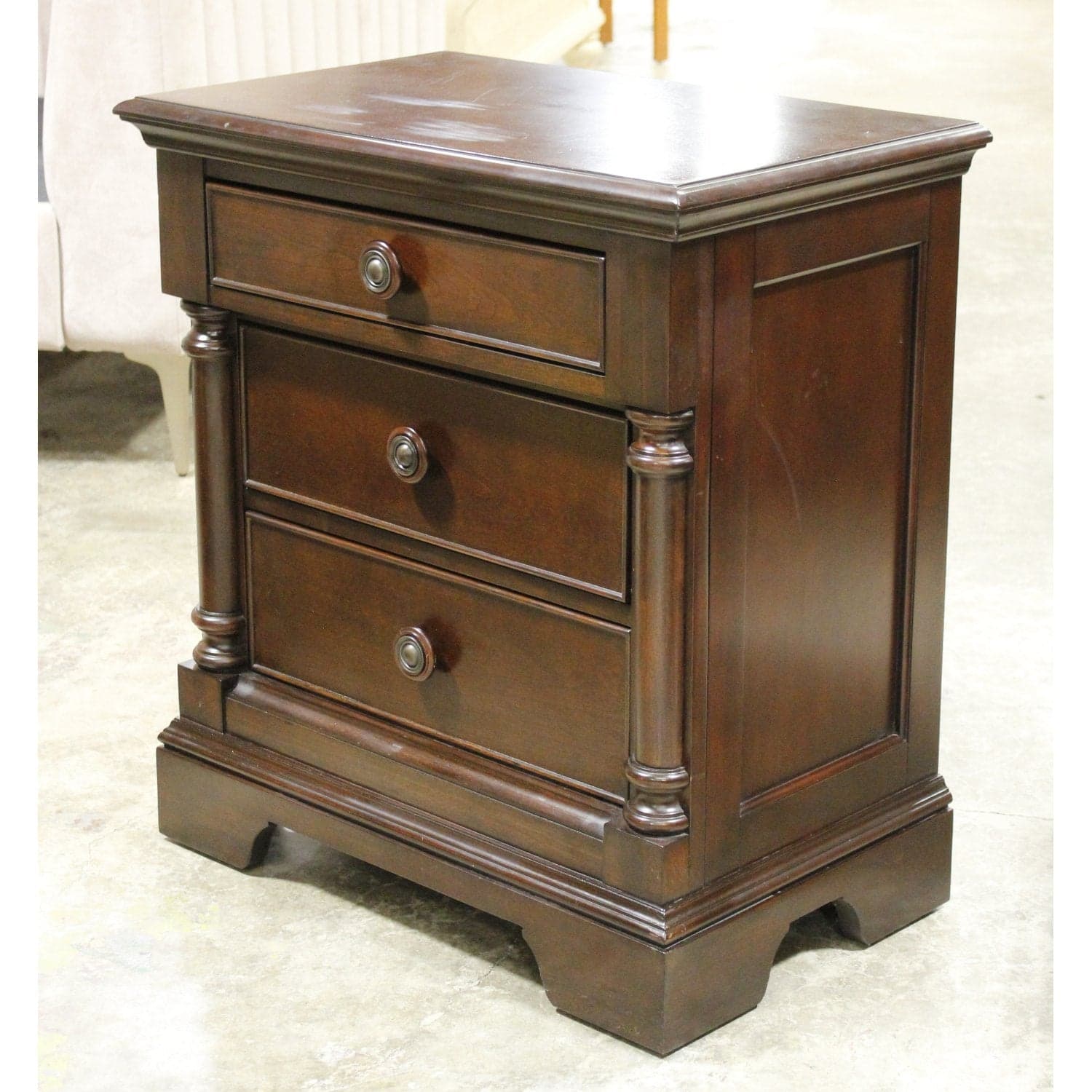 3 Drawer Nightstand w/Pillars - Dark Brown - Thumbnail 4