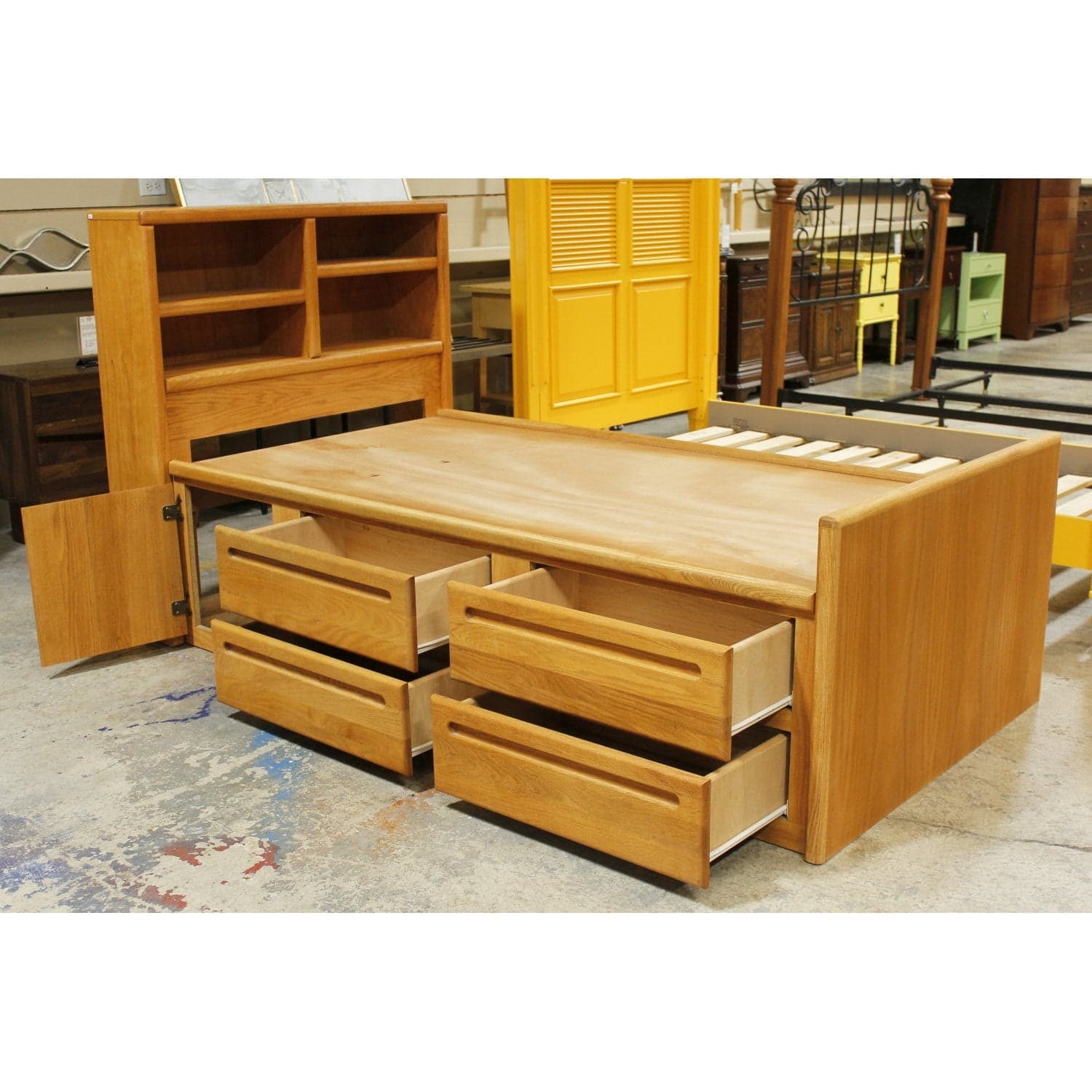 Oak Twin Captain's Bed W/Drawers - Thumbnail 4