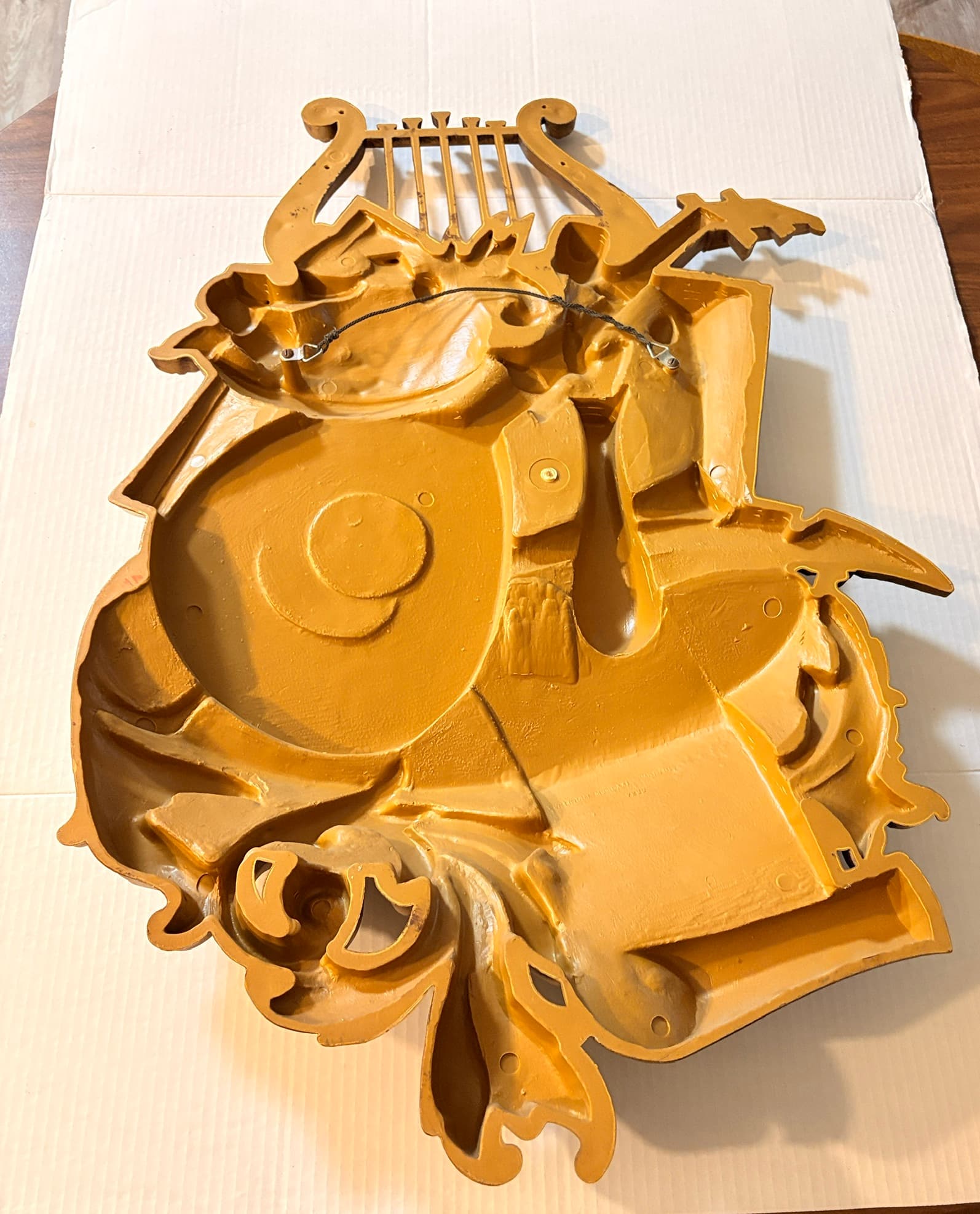 Vintage Musical Wall Art Plaque with Instruments and Sheet Music - Thumbnail 5