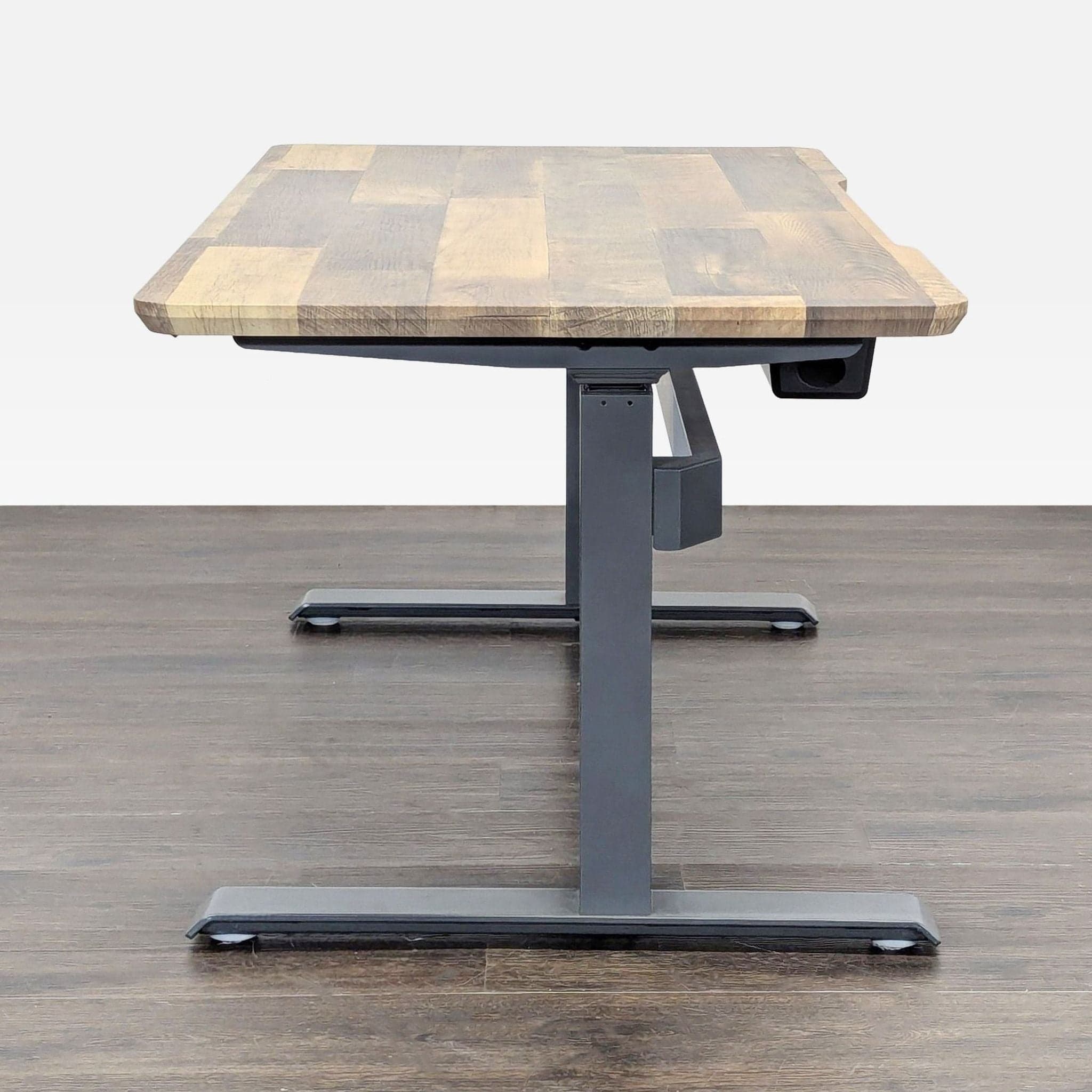 Varidesk Electric Adjustable Height Standing Desk with Wood Finish Top - Thumbnail 8