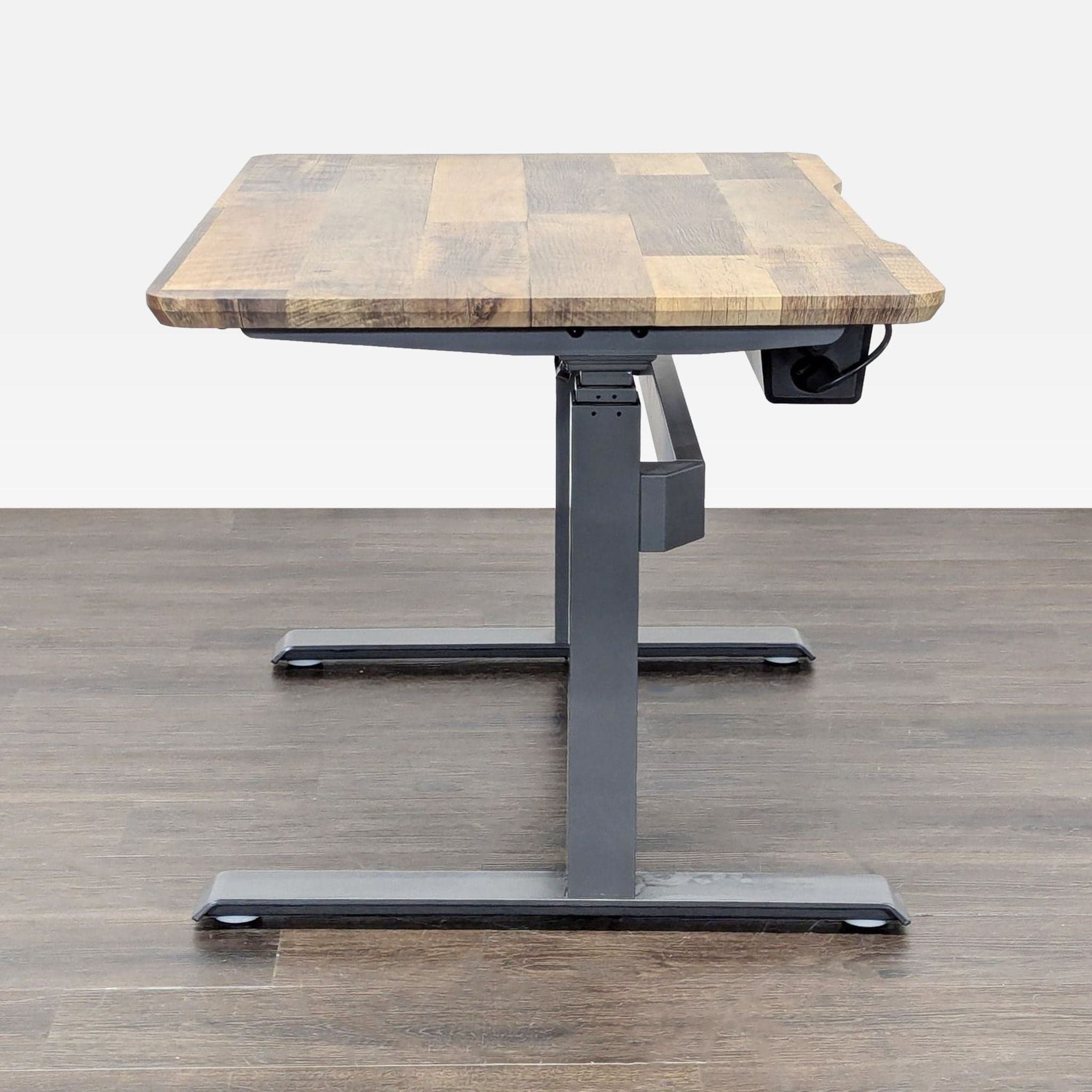 Varidesk Electric Adjustable Standing Desk - Wood Finish - Thumbnail 7
