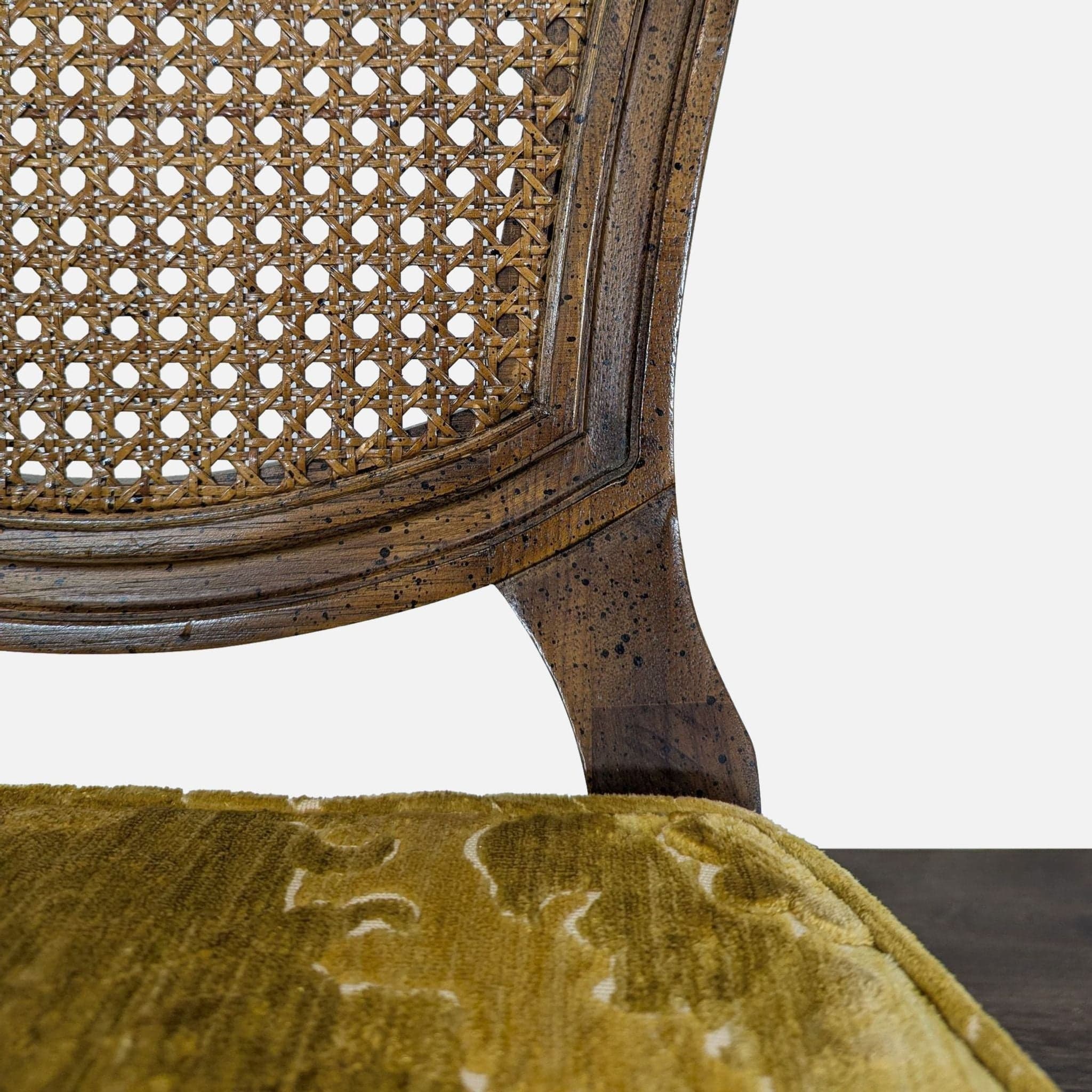 Set of Four Vintage Century Furniture Dining Chairs - Thumbnail 12