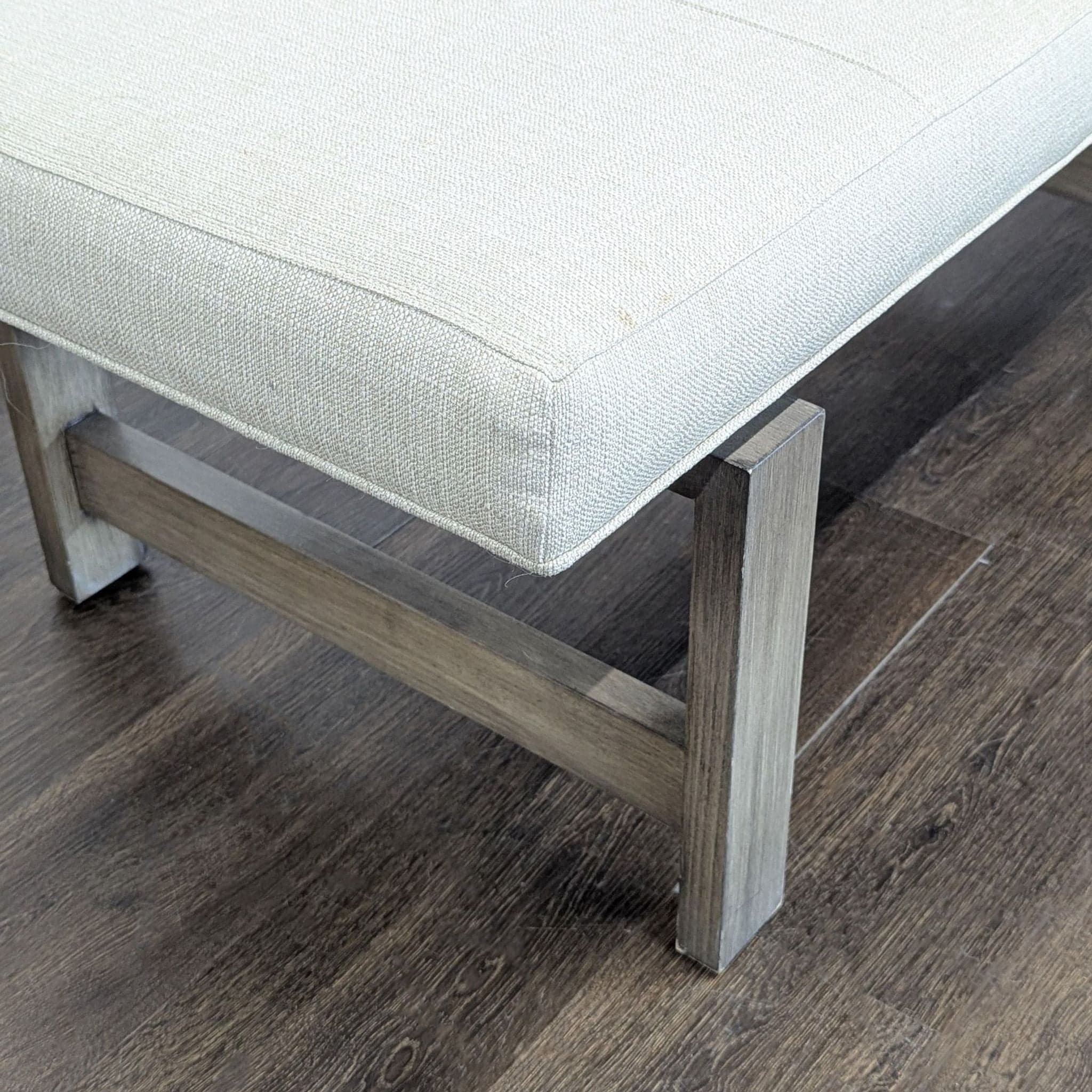 Vanguard Furniture Michael Weiss Bench - Thumbnail 6