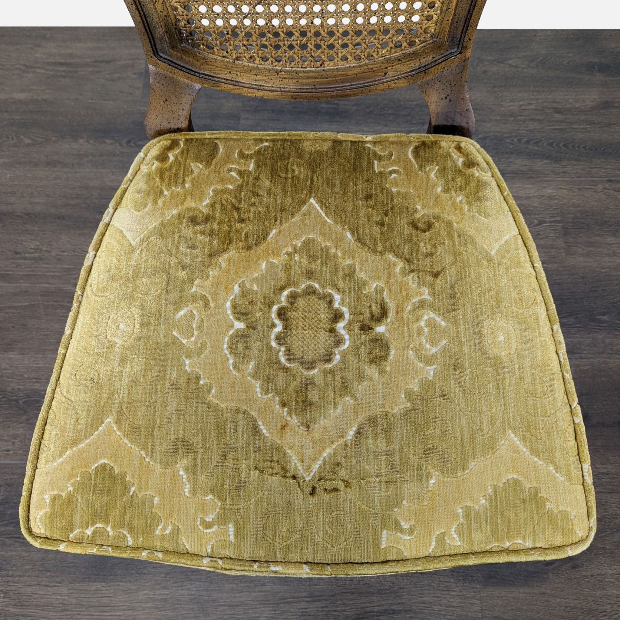 Set of Four Vintage Century Furniture Dining Chairs - Thumbnail 11