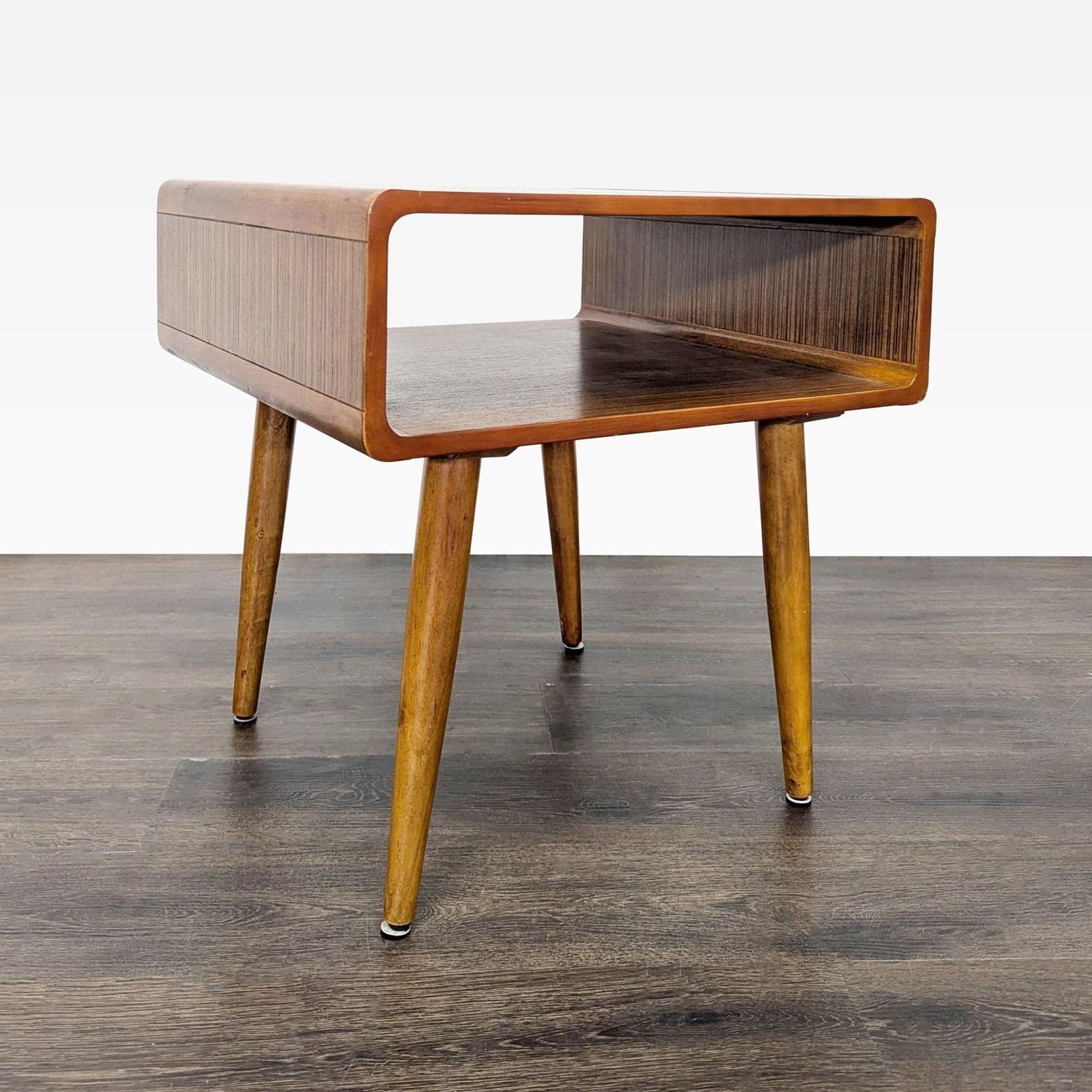 Pair of Mid-Century Open Shelf Nightstands - Thumbnail 4