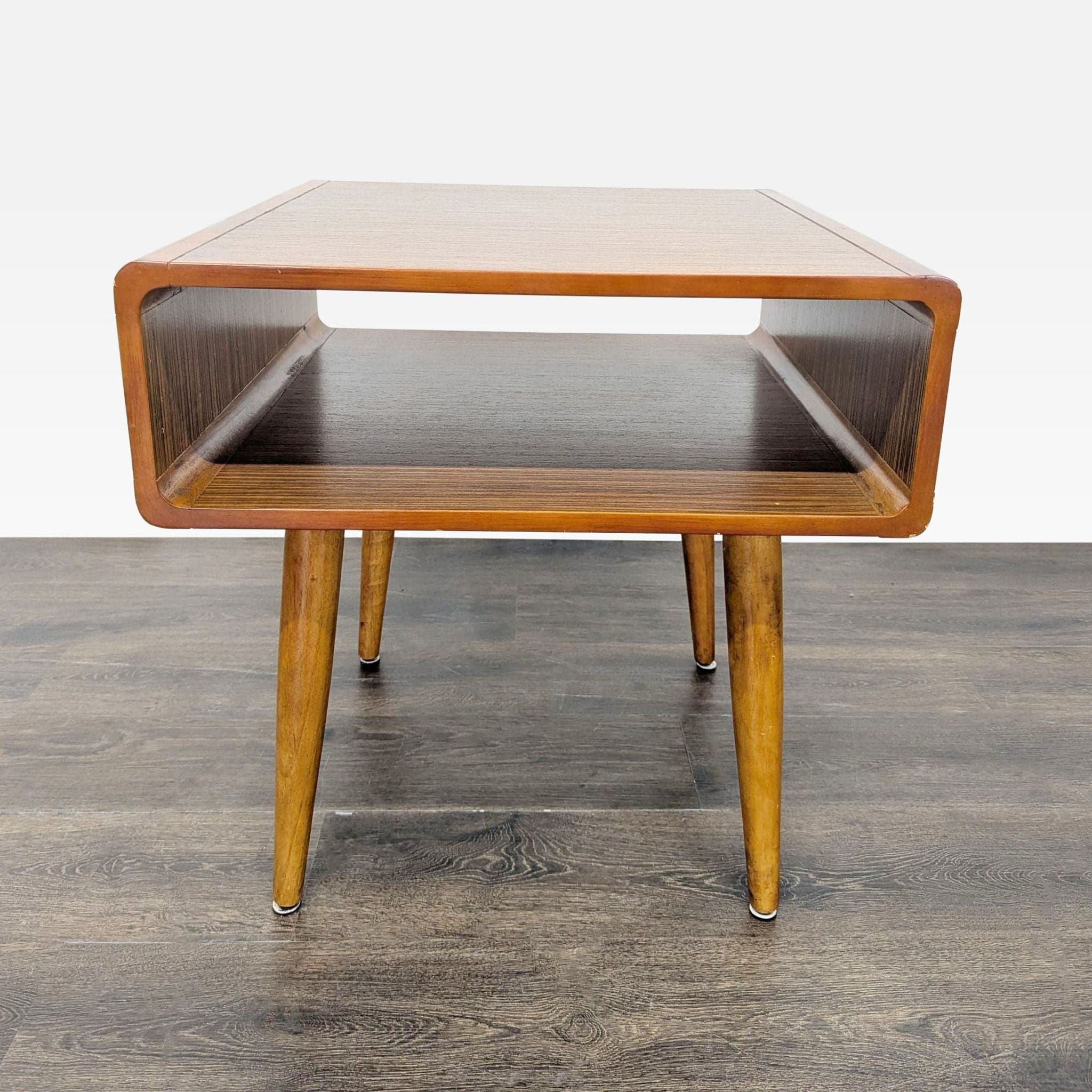 Pair of Mid-Century Open Shelf Nightstands - Thumbnail 3