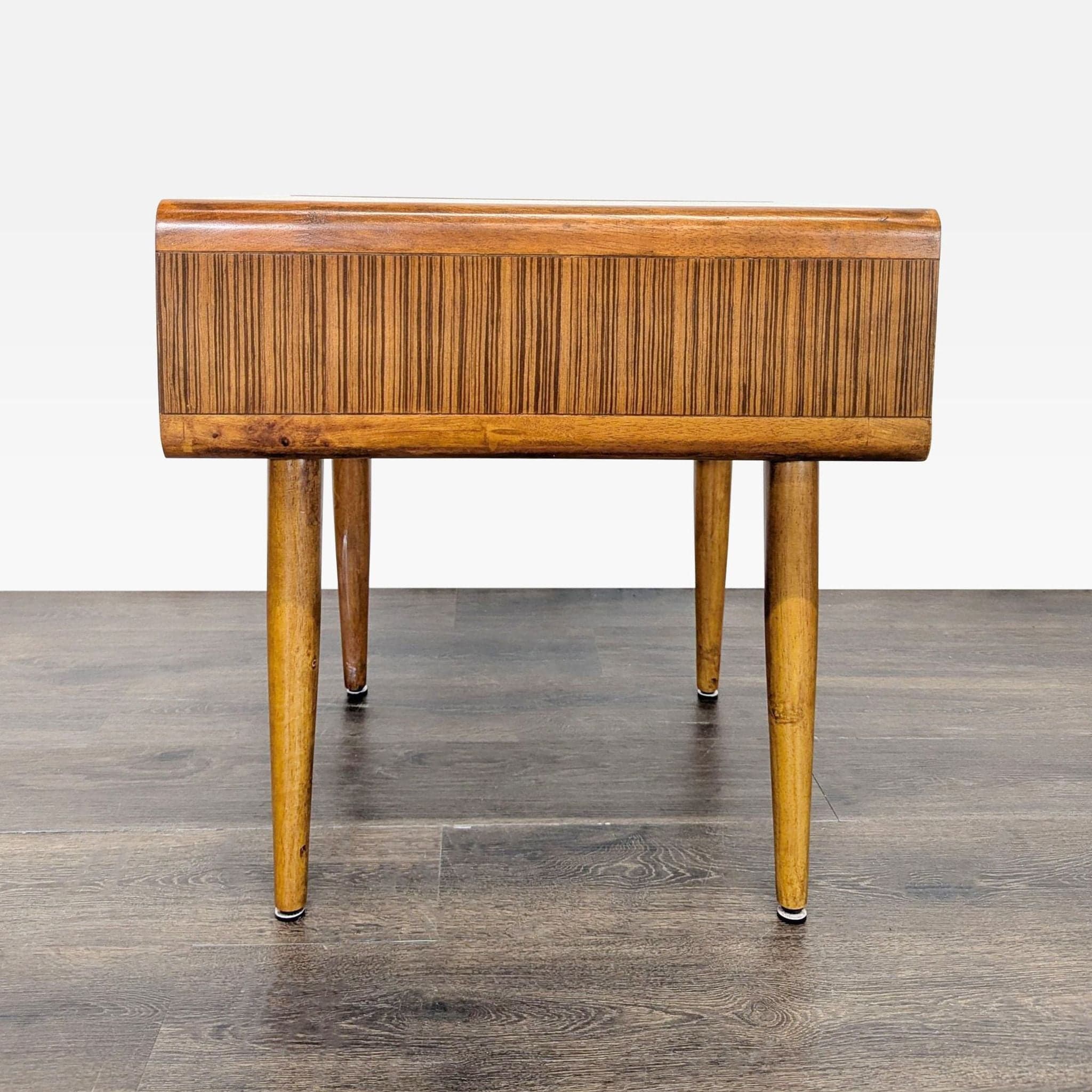 Pair of Mid-Century Open Shelf Nightstands - Thumbnail 5