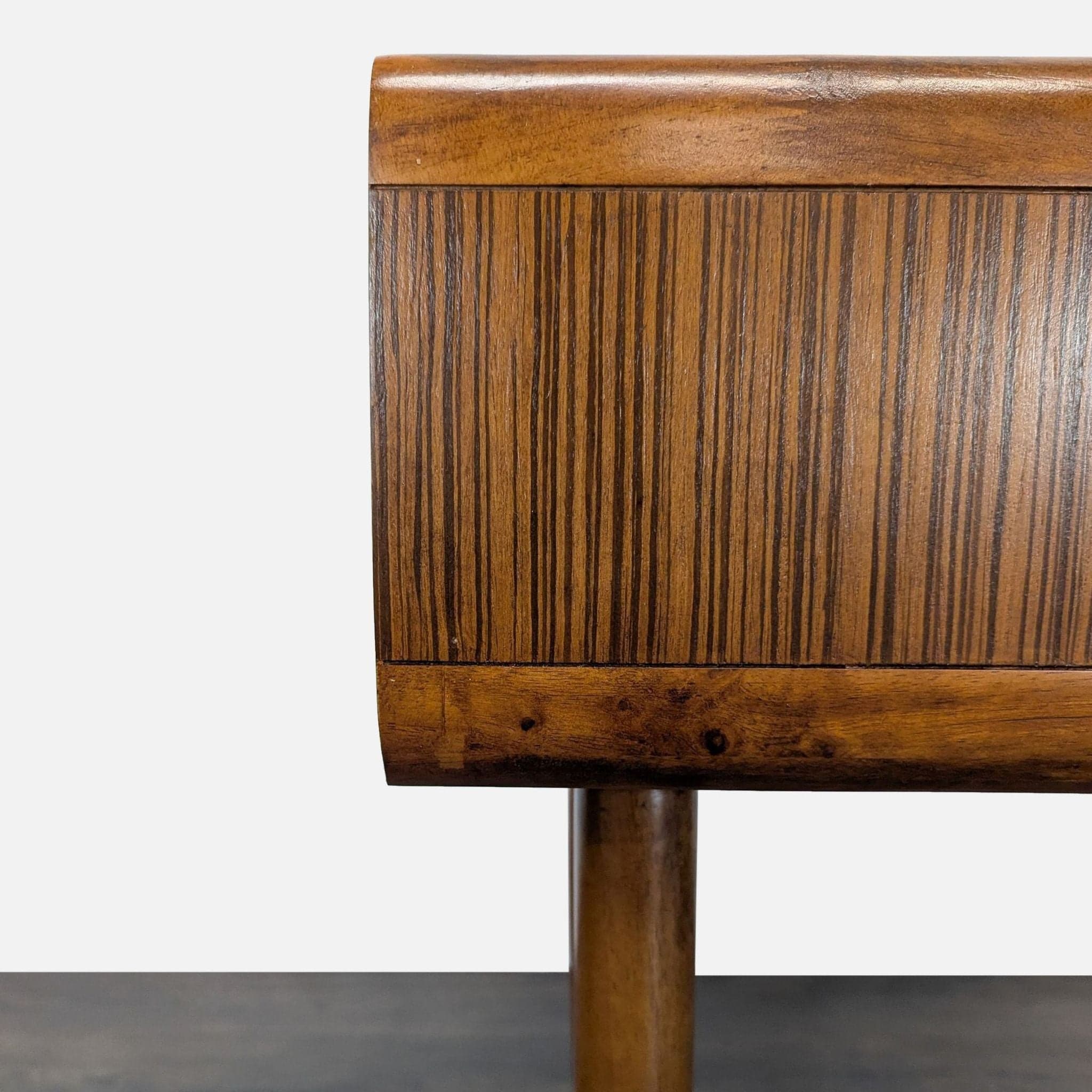 Pair of Mid-Century Open Shelf Nightstands - Thumbnail 9
