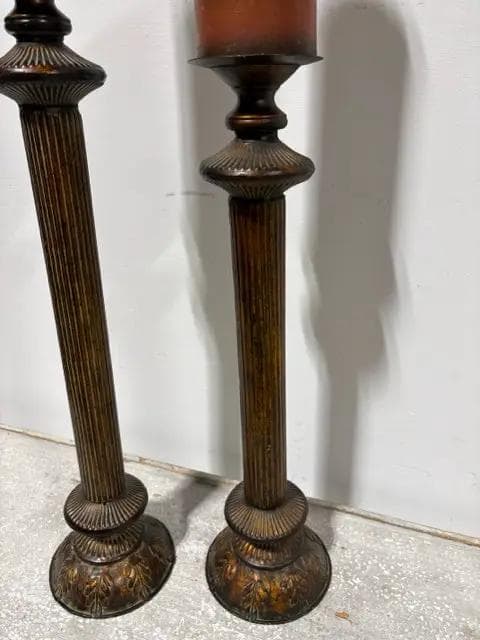 Set Of 2 Pillar Candlesticks With Candles - Thumbnail 2