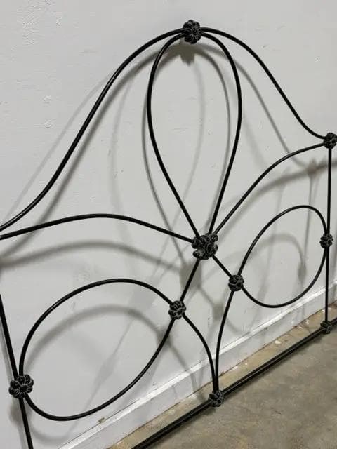 King Vintage Black Metal Headboard - Thumbnail 3