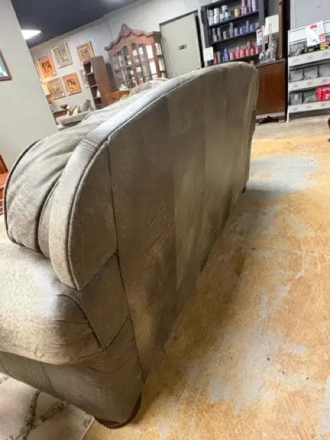 Lane Brown Leather Sofa With Brass Nailheads - Thumbnail 5