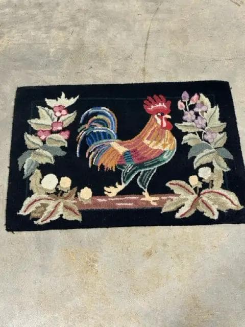 Rooster Hand Looped Rug - Image 1