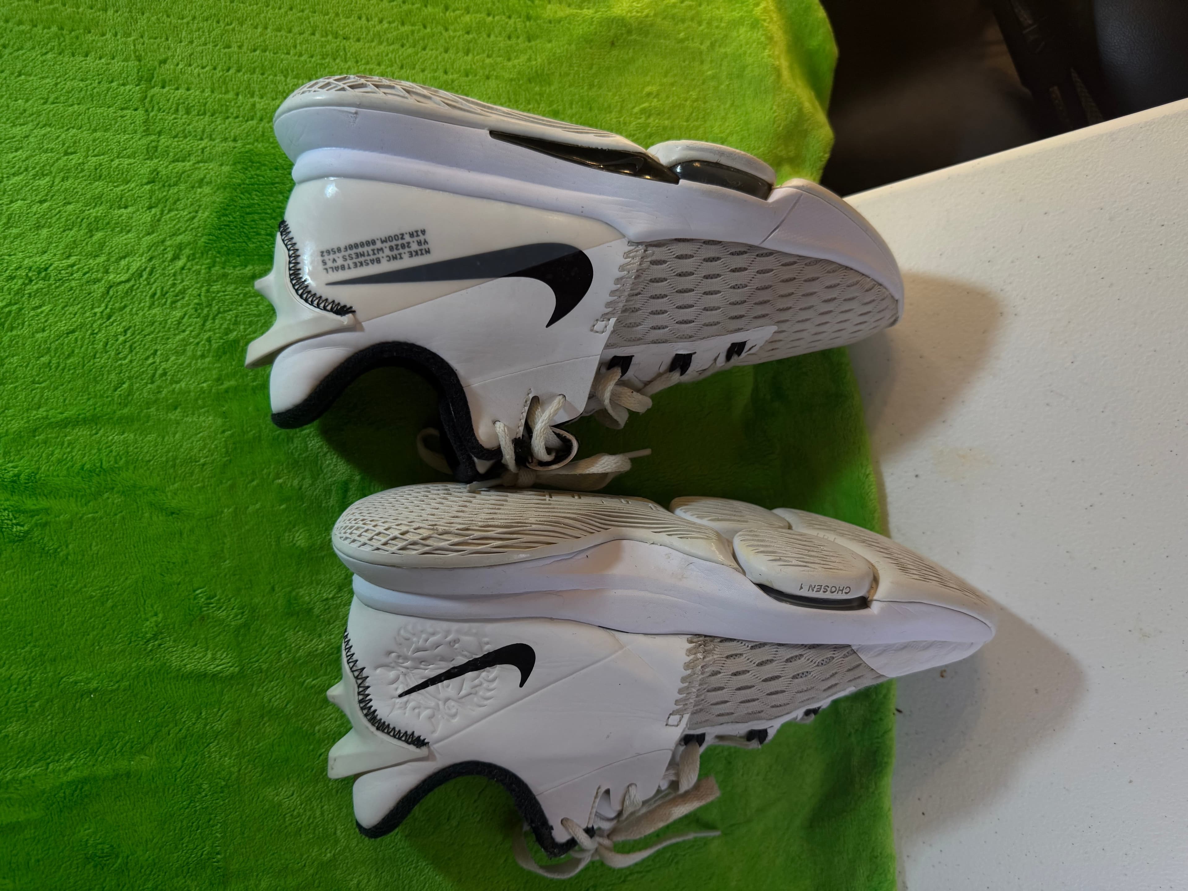 Nike LeBron Witness 5 Mens 7.5 White Black Basketball Sneakers CQ9380-101 - Thumbnail 2