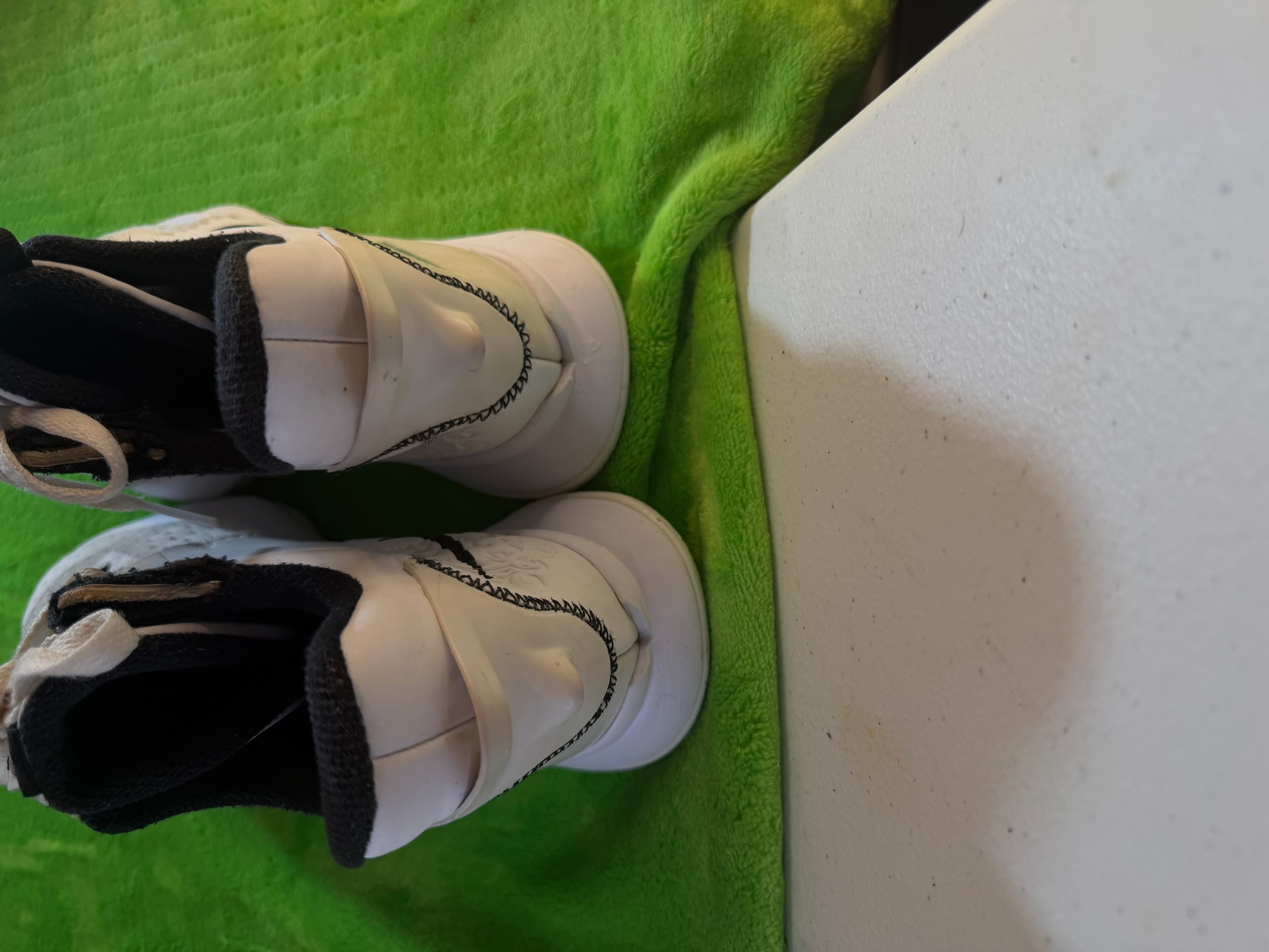 Nike LeBron Witness 5 Mens 7.5 White Black Basketball Sneakers CQ9380-101 - Thumbnail 5