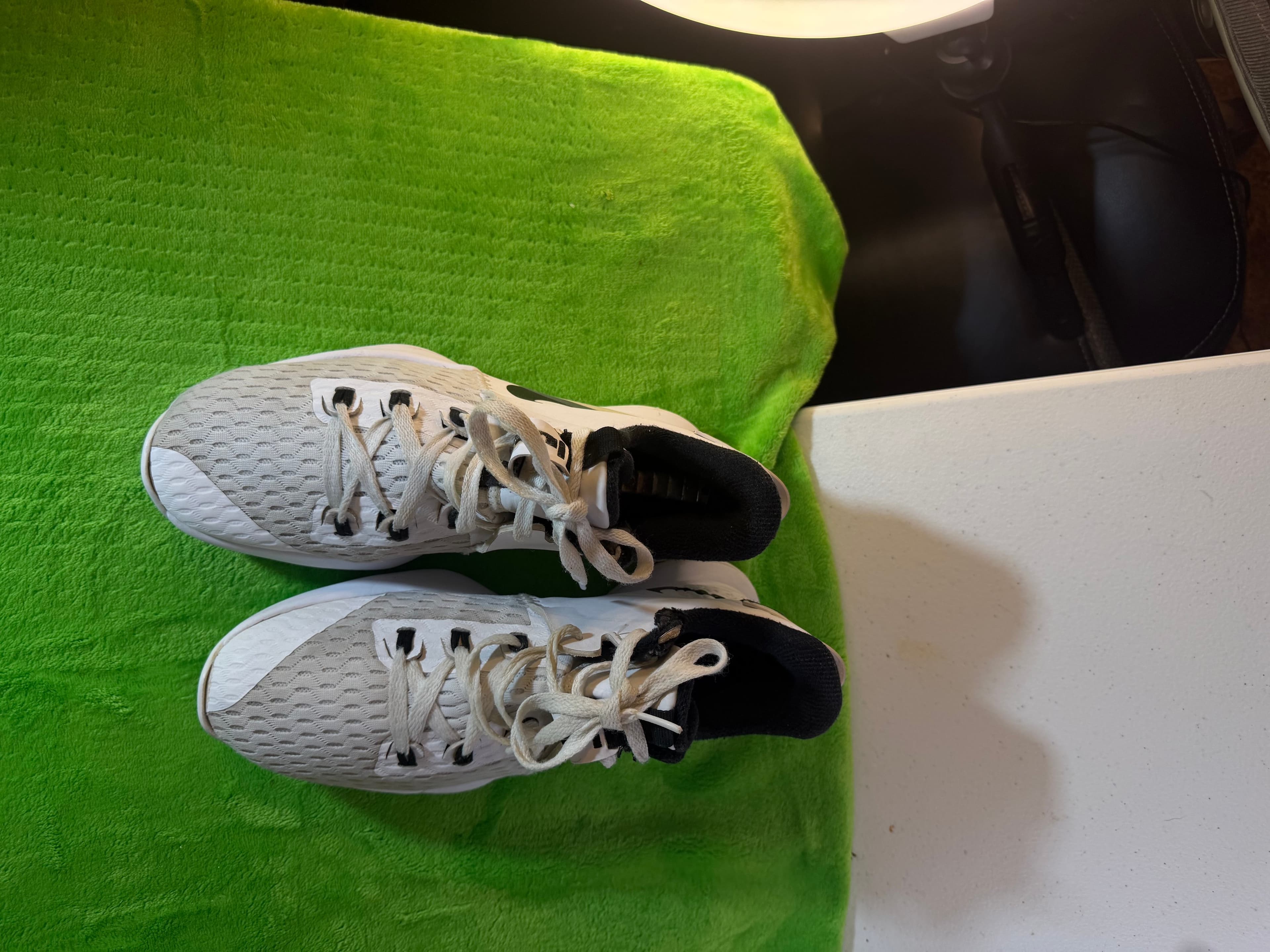 Nike LeBron Witness 5 Mens 7.5 White Black Basketball Sneakers CQ9380-101 - Thumbnail 4