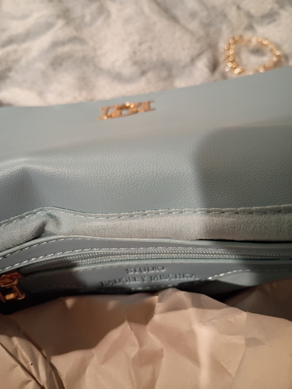 Badgley Mischka Large Baby Blue/Powder Shoulder Purse NWT Soft Great Purse!! - Thumbnail 4