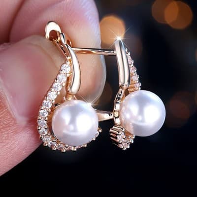 Champagne Gold Pearl-Inlaid Round White Diamond Earrings For Women - Thumbnail 5