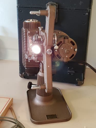 Vintage DeJUR 8mm Home Movie Projector Model 85 w/ Original Case 1950s. Bundle - Thumbnail 10