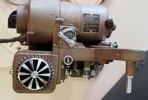 Vintage DeJUR 8mm Home Movie Projector Model 85 w/ Original Case 1950s. Bundle - Thumbnail 9