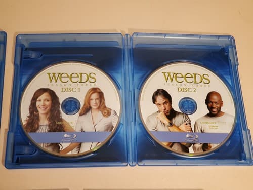 BLURAY TV - WEEDS Seasons 2, 3, 4 (2006-8) Six Discs / 1,033 min. Tested works - Thumbnail 9