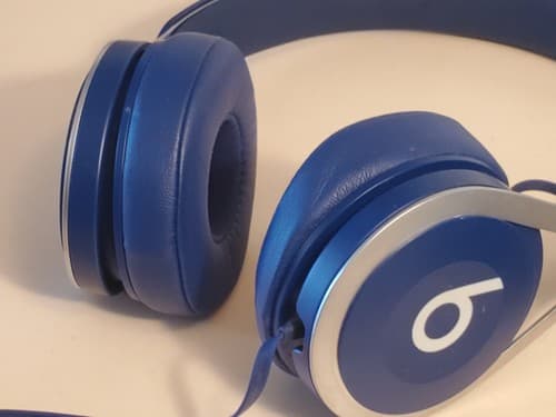 APPLE BEATS A1746 Wired Headphones LOT OF 2. Blue Leather. 1. Used, exc 2.PARTS - Thumbnail 9