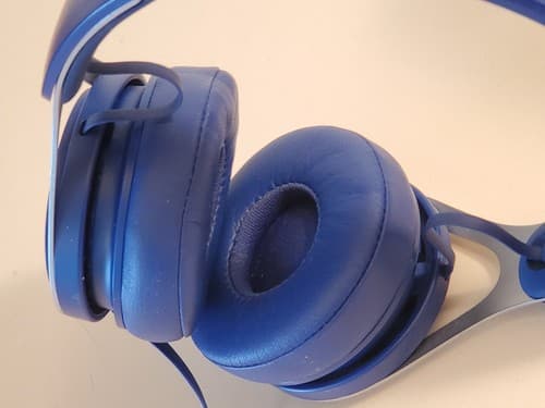 APPLE BEATS A1746 Wired Headphones LOT OF 2. Blue Leather. 1. Used, exc 2.PARTS - Thumbnail 14