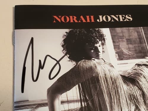 AUTOGRAPH MUSIC CD - Norah Jones - Pick Me Up Off The Floor (2020) NEW SEALED #3 - Thumbnail 3