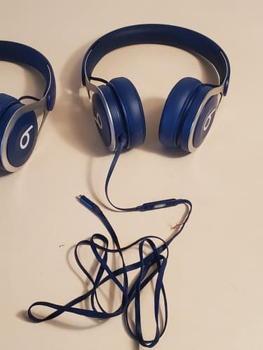 APPLE BEATS A1746 Wired Headphones LOT OF 2. Blue Leather. 1. Used, exc 2.PARTS - Thumbnail 10