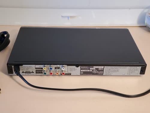 SONY DVP-SR200P DVD / CD Player. Progressive Scan. Tested works. Bundle cables - Thumbnail 3