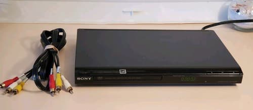 SONY DVP-SR200P DVD / CD Player. Progressive Scan. Tested works. Bundle cables - Image 1