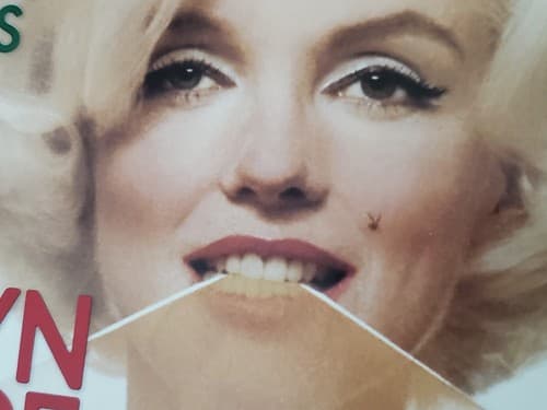 PLAYBOY Magazine 2005 Dec Marilyn Monroe. Interview: Pierce Brosnan. Collectible - Thumbnail 3