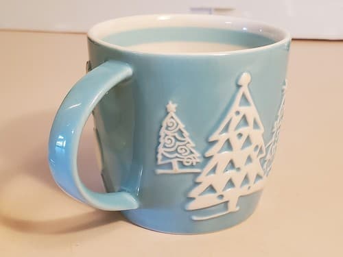 8oz. COFFEE MUG LOT OF 2. STARBUCKS Blue Winter 2007 Mug & Japan 8oz. Yellow Mug - Thumbnail 9